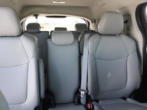 Certified 2024 Toyota Sienna XLE image 23
