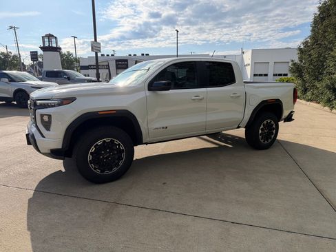 New 2026 GMC Canyon AT4 AWD/4WD image 7