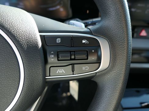 Certified 2025 Kia Sportage LX image 20
