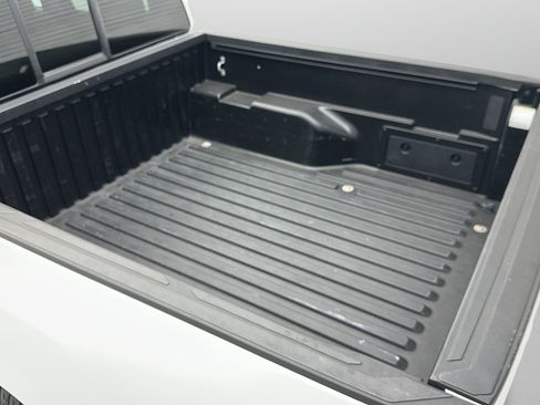 Used 2023 Toyota Tacoma SR AWD/4WD image 9