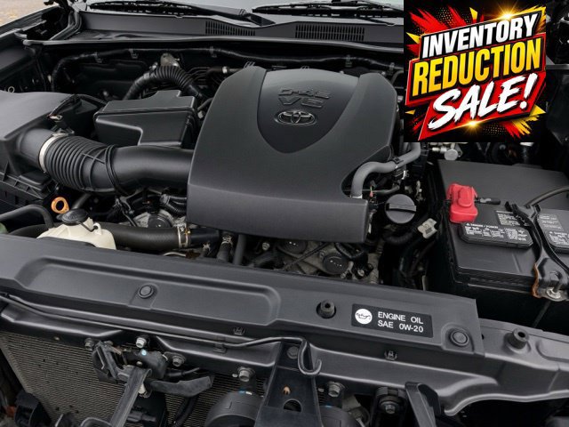 Used 2018 Toyota Tacoma SR5 AWD/4WD image 20