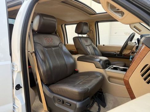 Used 2016 Ford F250 King Ranch w/ FX4 Off-Road Package AWD/4WD image 20