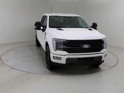 Certified 2025 Ford F150 Platinum w/ FX4 Off-Road Package AWD/4WD image 10