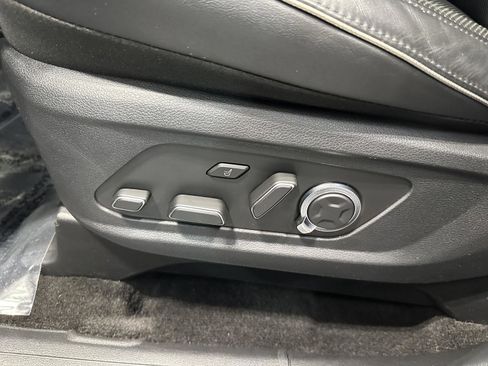 Used 2023 Hyundai Palisade Calligraphy image 13