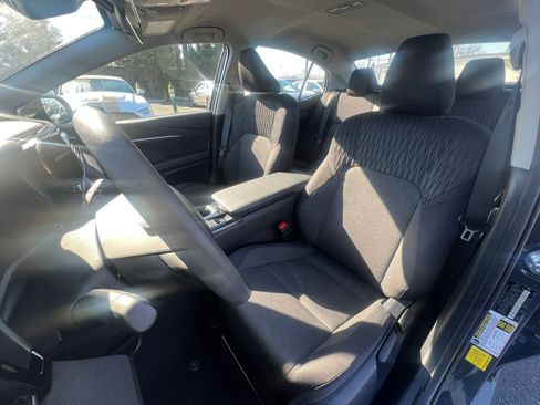 Used 2025 Toyota Camry LE image 36