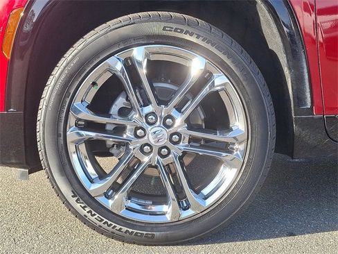 Used 2025 Buick Enclave Sport Touring w/ Super Cruise Package image 8