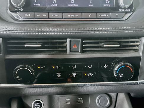 Used 2021 Nissan Rogue S FWD image 23