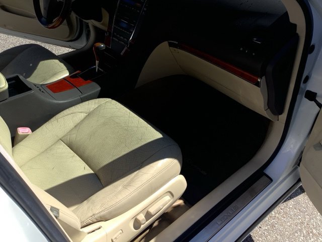 Used 2010 Lexus ES 350 w/ Preferred Accessory Package FWD image 21