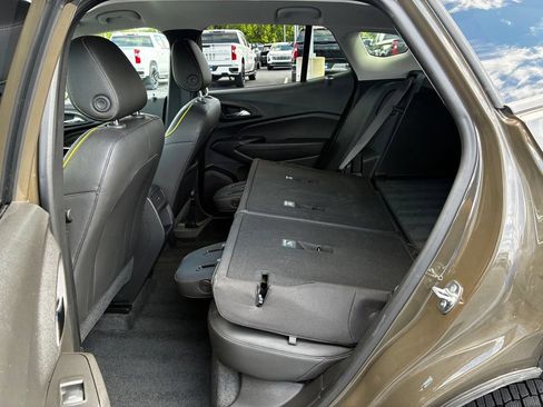 Used 2024 Chevrolet Trax ACTIV FWD image 28