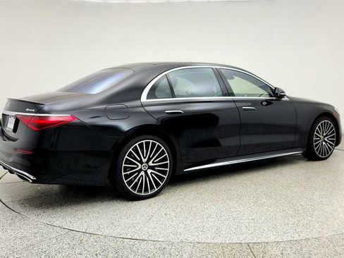 Used 2023 Mercedes-Benz S 580 4MATIC Sedan image 4