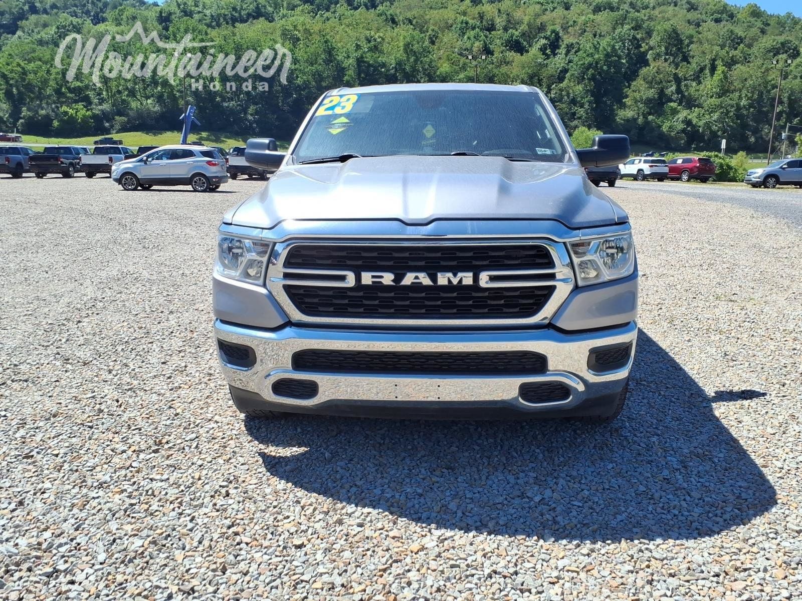 Used 2023 RAM 1500 Big Horn AWD/4WD image 3