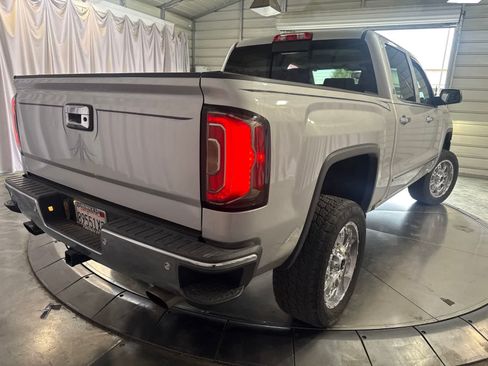Used 2017 GMC Sierra 1500 SLT w/ SLT Premium Package AWD/4WD image 4