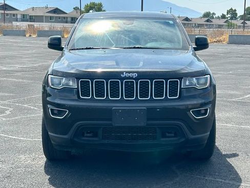 Used 2021 Jeep Grand Cherokee Laredo AWD/4WD image 9