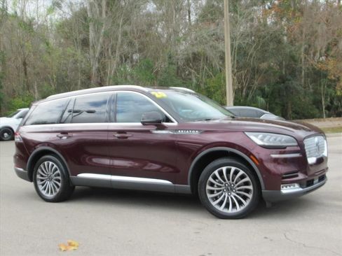 Used 2020 Lincoln Aviator Reserve w/ Equipment Group 201A image 2