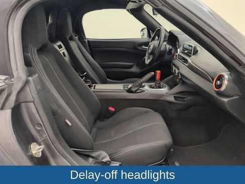 Used 2018 FIAT 124 Spider Classica RWD image 15