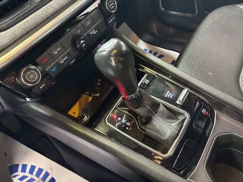 Used 2022 Jeep Compass Latitude image 16