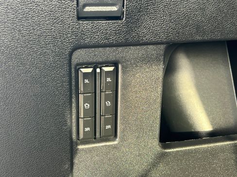 Used 2024 Ford Expedition Max Limited image 18