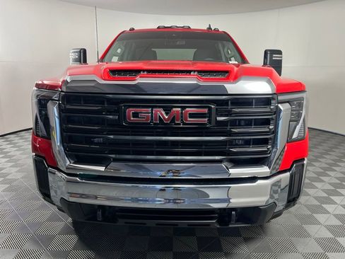 Certified 2025 GMC Sierra 2500 Pro w/ Convenience Package AWD/4WD image 16