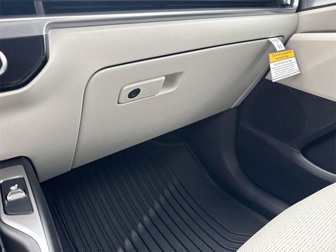 New 2025 Kia Sorento S image 44