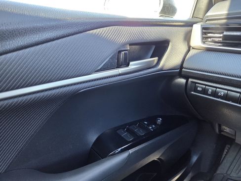 Used 2025 Toyota Camry SE image 34