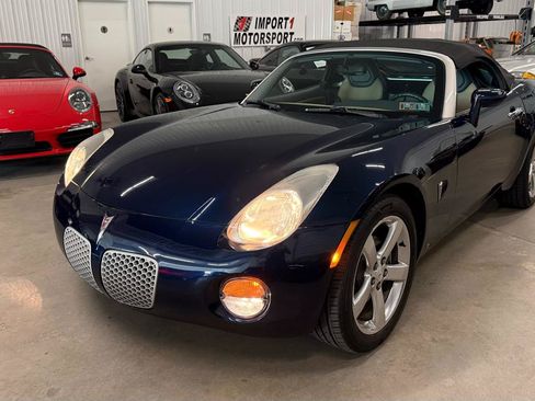 Used 2006 Pontiac Solstice Convertible w/ Premium Package RWD image 11