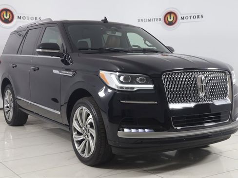 Used 2023 Lincoln Navigator Reserve image 23