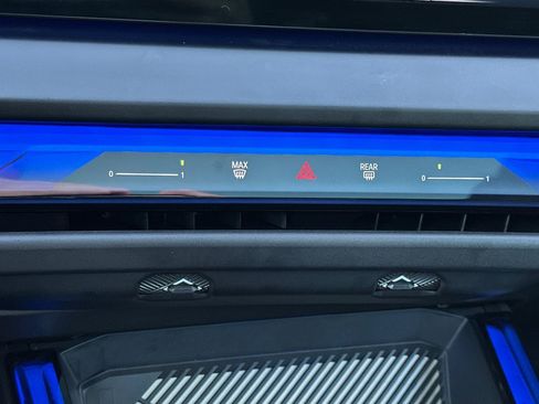 Used 2025 BMW X3 xDrive30i w/ Premium Package image 27