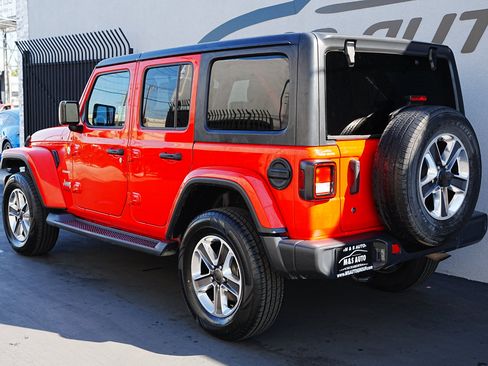 Used 2020 Jeep Wrangler Unlimited Sahara image 6