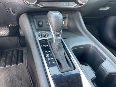 Used 2024 Nissan Sentra SV image 14