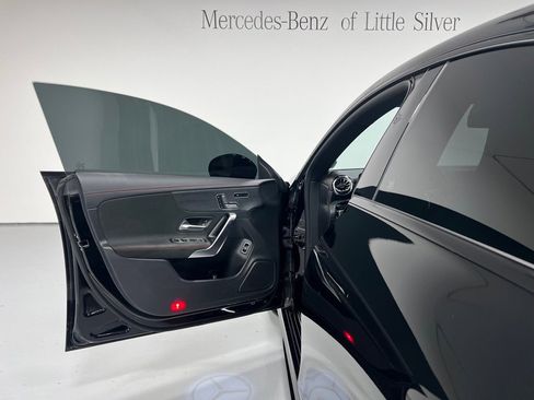 Used 2023 Mercedes-Benz CLA 250 4MATIC image 17