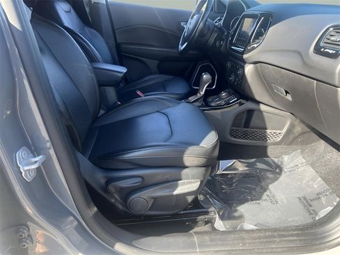 Used 2020 Jeep Compass Limited image 38