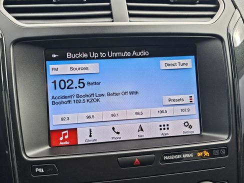 Used 2019 Ford Explorer XLT w/ Equipment Group 202A AWD/4WD image 17