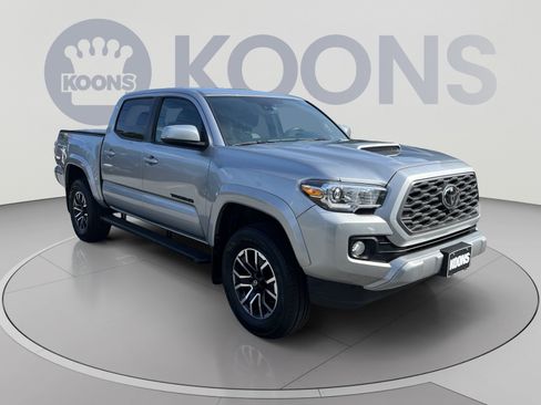 Used 2023 Toyota Tacoma TRD Sport w/ Advanced Technology Package AWD/4WD image 10