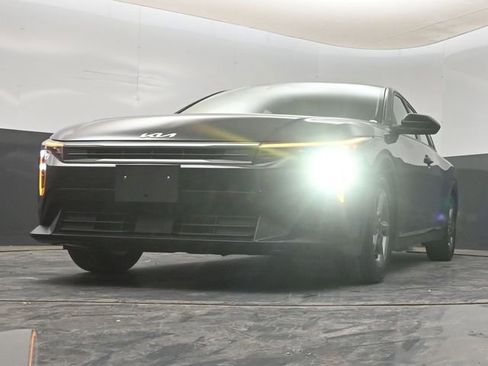 Used 2025 Kia K4 LXS image 11