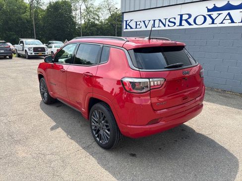 Used 2022 Jeep Compass Limited image 8