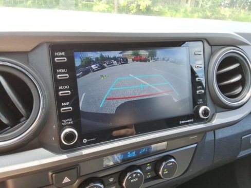 Used 2023 Toyota Tacoma TRD Sport w/ Technology Package AWD/4WD image 31