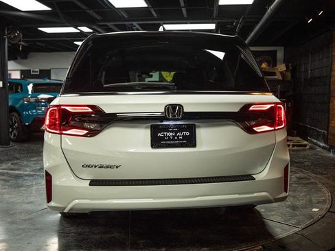 Used 2025 Honda Odyssey EX-L image 6
