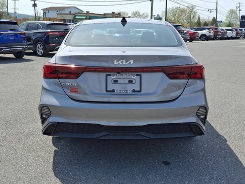 Used 2024 Kia Forte LXS image 5