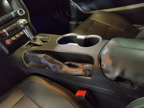 Used 2018 Ford Mustang Premium RWD image 26