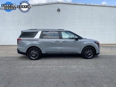 Used 2025 Kia Carnival EX