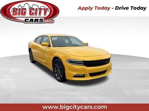 Used 2018 Dodge Charger GT image 1