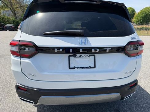 New 2026 Honda Pilot Elite image 14