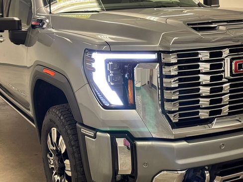 New 2025 GMC Sierra 2500 Denali w/ Denali Reserve Package image 4