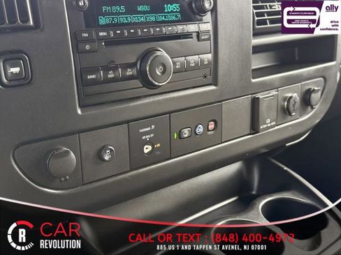 Used 2017 Chevrolet Express 2500 image 29