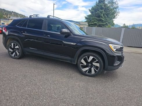 Used 2024 Volkswagen Atlas Cross Sport SE AWD/4WD image 3