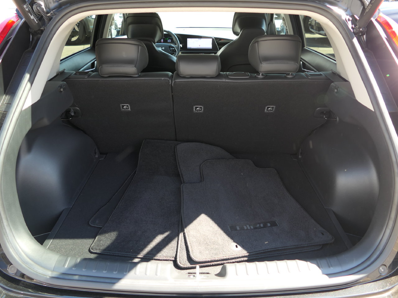 Certified 2023 Kia Niro SX Touring FWD image 23