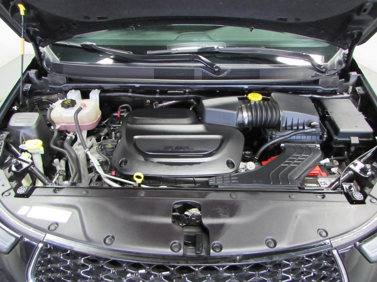 Used 2025 Chrysler Pacifica Select FWD image 10