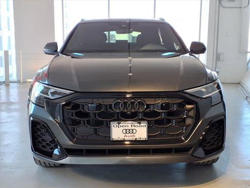 Used 2025 Audi Q8 Premium Plus w/ Premium Plus Package image 2