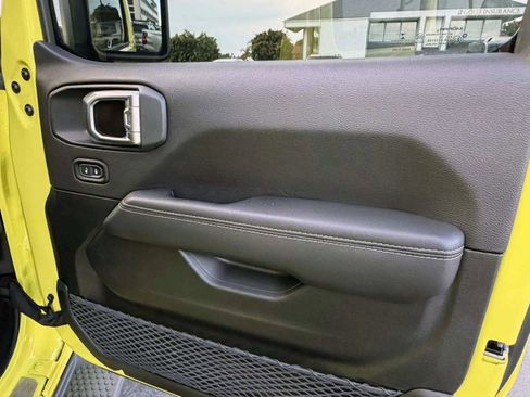 Used 2023 Jeep Wrangler Unlimited Sahara w/ Cold Weather Group image 29