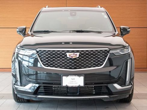 Used 2020 Cadillac XT6 Premium Luxury AWD/4WD image 2